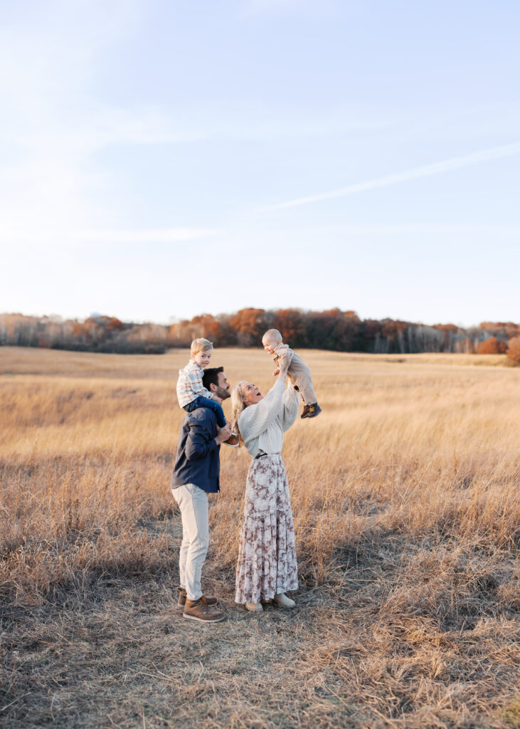 Family photography session at Richardson Nature center in bloomington with angela watts photography.